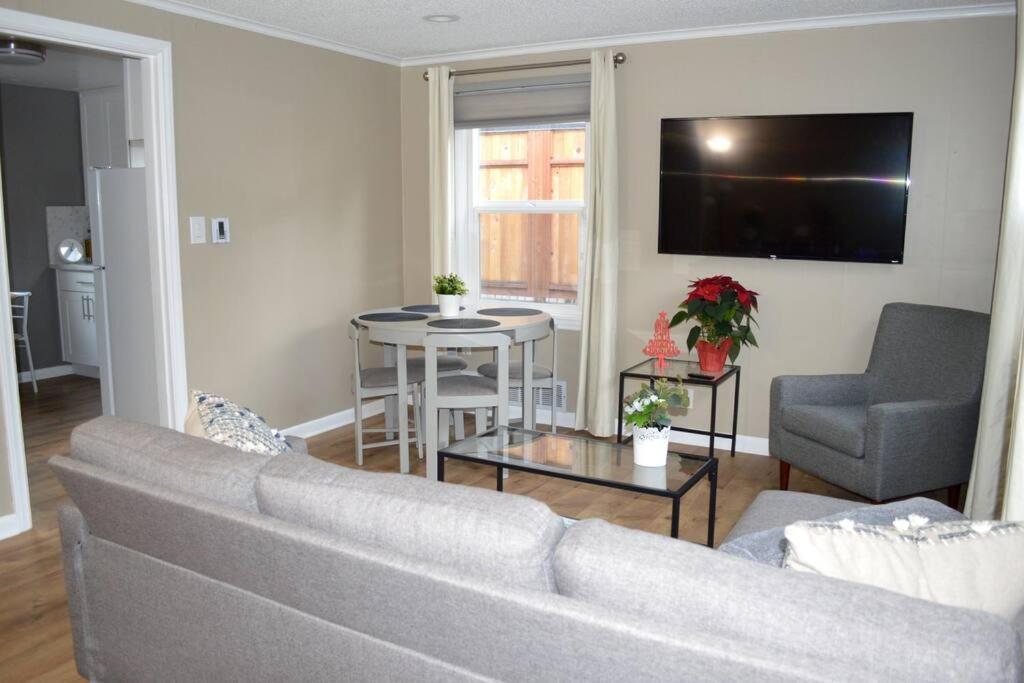 Cozy Crown Hill Carkeek Cottage W/3 Beds, Full Kitchen & Backyard In North Сиатъл Екстериор снимка