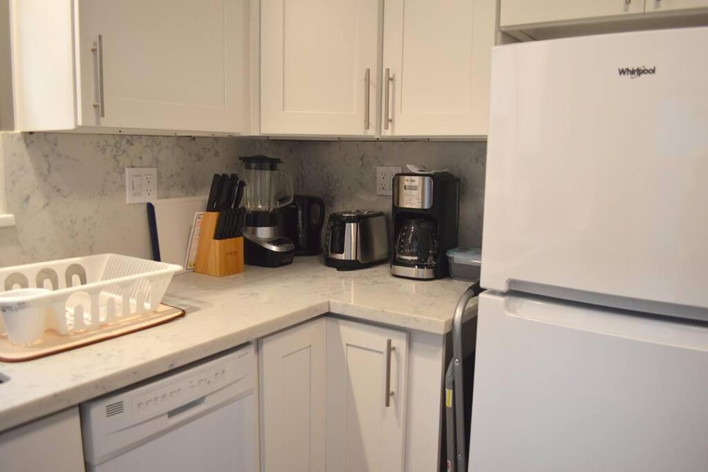 Cozy Crown Hill Carkeek Cottage W/3 Beds, Full Kitchen & Backyard In North Сиатъл Екстериор снимка